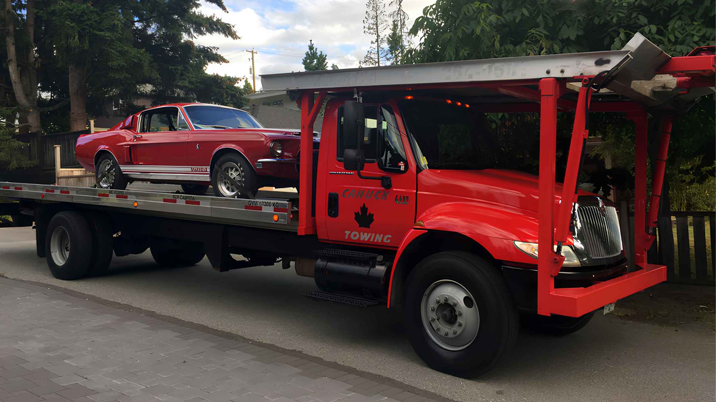 Canuck Towing truck